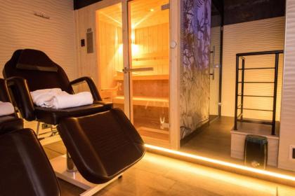 Roma Luxus Hotel - image 11