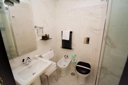 Roma Luxus Hotel - image 20
