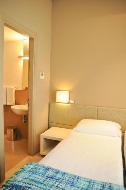 B&B Carini 58 - image 13