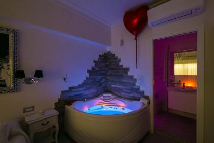 Suites Roma Tiburtina Elegance - image 12