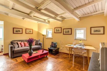 Trastevere Attic with Terrace - image 17