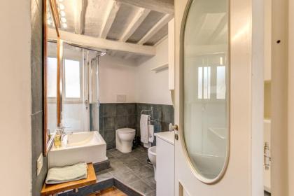 Trastevere Attic with Terrace - image 19