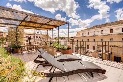 Trastevere Attic with Terrace - image 5
