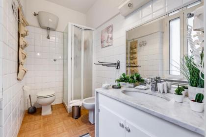 Living Rome Repubblica apartment - image 16