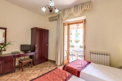 affitta camera New albatros Request checkin Portafortuna Guesth House same Building - image 12