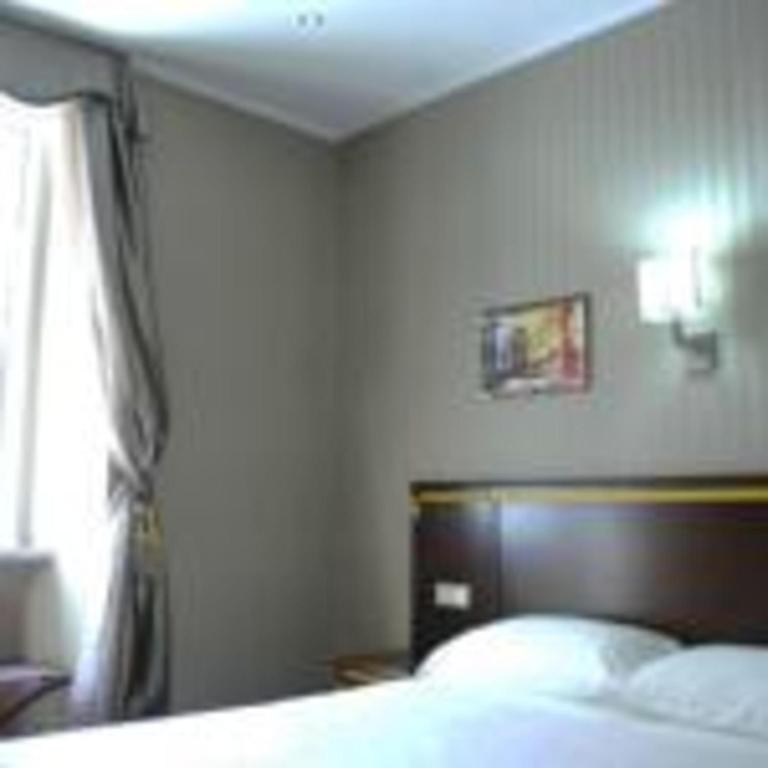 affitta camera New albatros Request checkin Portafortuna Guesth House same Building - image 6