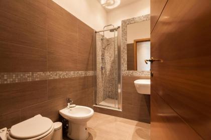 Prestigious Apartment Piazza Navona - image 11