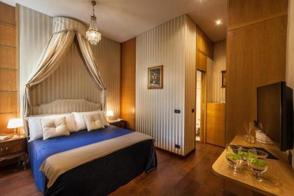 Prestigious Apartment Piazza Navona - image 19