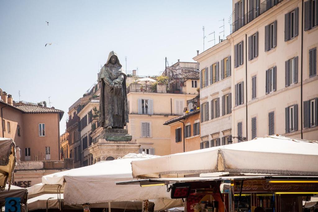 Prestigious Apartment Piazza Navona - image 2