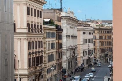 Prestigious Apartment Piazza Navona - image 6