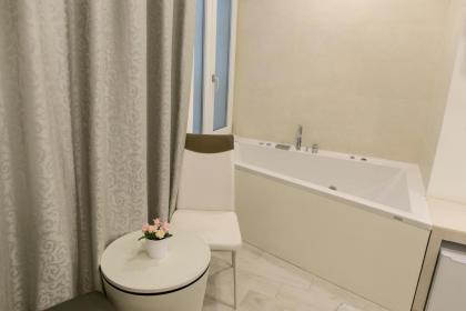 Metronia Guest House - image 12