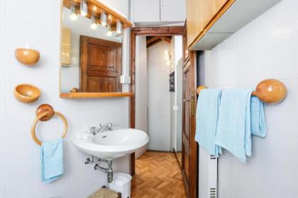 Pantheon Terrace Apartment - image 9