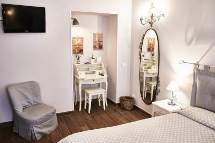Ale & Niki's Home - image 17