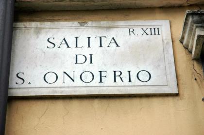 Apartment Sant'Onofrio - image 2