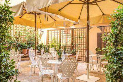 Charme Spagna Boutique Hotel - image 2