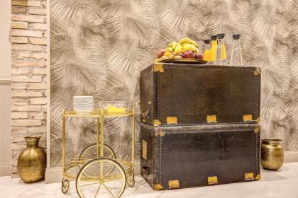 Charme Spagna Boutique Hotel - image 3