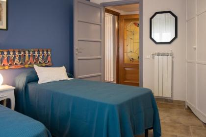 Glorioso Stylish Apartment - image 4