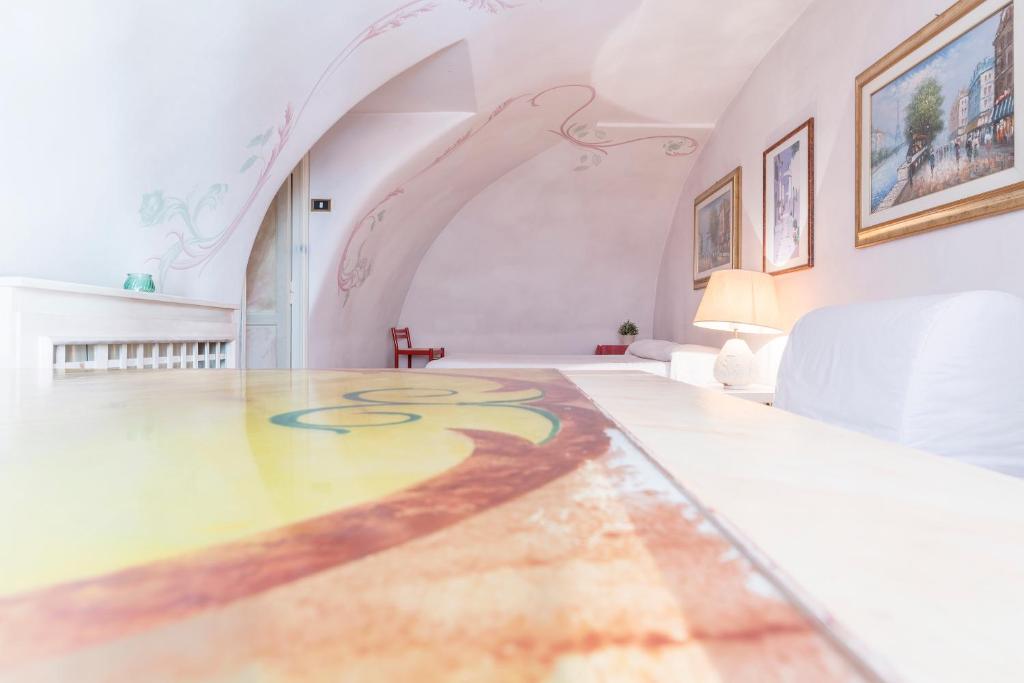 Piazza Colonna Apartment - Charme Homes - image 4