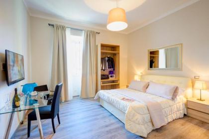 RHS Rienzo Suites - image 11
