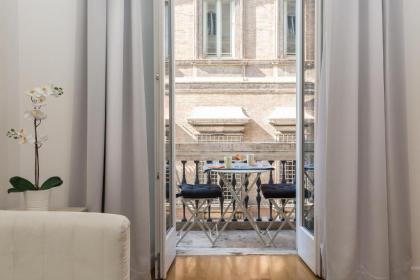 Amazing Piazza Venezia Suites - image 6