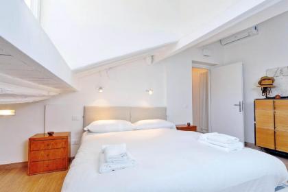Pantheon Charming Attic | Romeloft - image 1