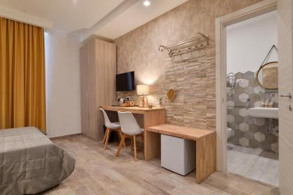 Veneto Suite Rome - image 11