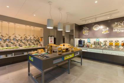 Hampton by Hilton Rome East - image 14