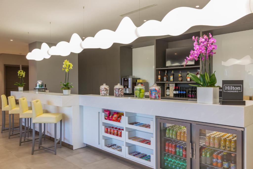 Hampton by Hilton Rome East - image 4