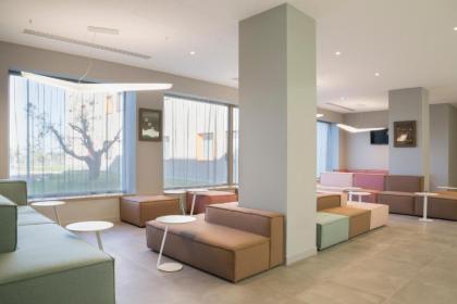 Hampton by Hilton Rome East - image 7
