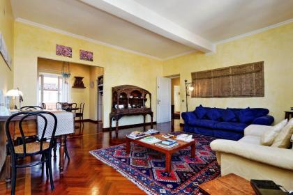 Trevi Comfortable Apartment with Terrace | Romeloft - image 13