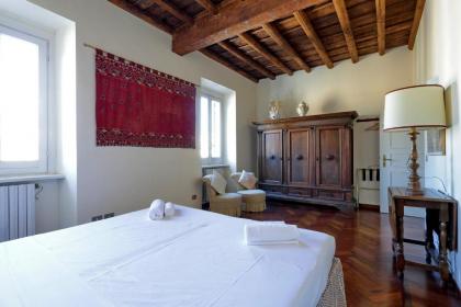Trevi Comfortable Apartment with Terrace | Romeloft - image 7