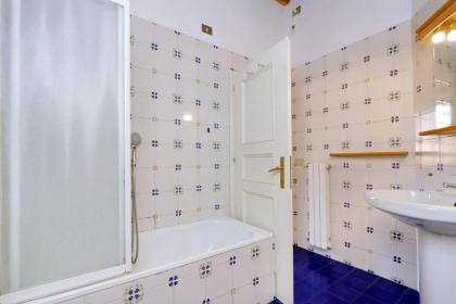 Trevi Comfortable Apartment with Terrace | Romeloft - image 8