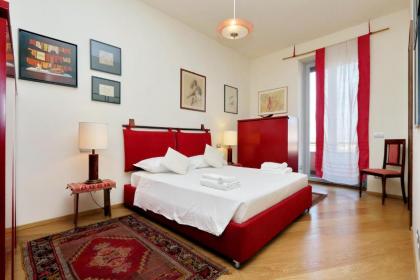 Saint Peter's Bright Apartment | Romeloft - image 12