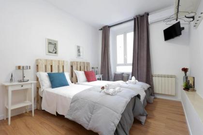 Monti Central Apartment - image 21
