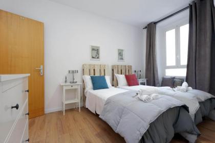 Monti Central Apartment - image 23