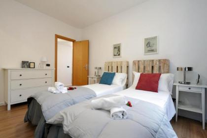 Monti Central Apartment - image 24