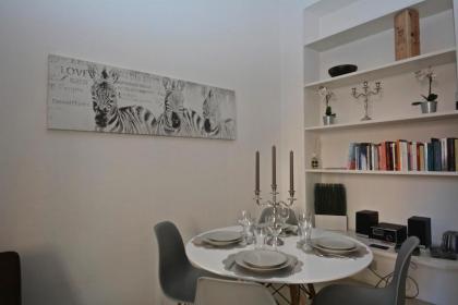 Vatican Corner Family Apartment - image 15