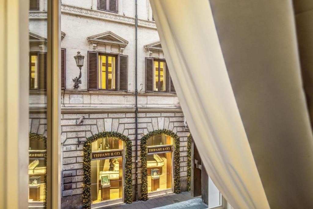 Just for us - Piazza di Spagna - main image