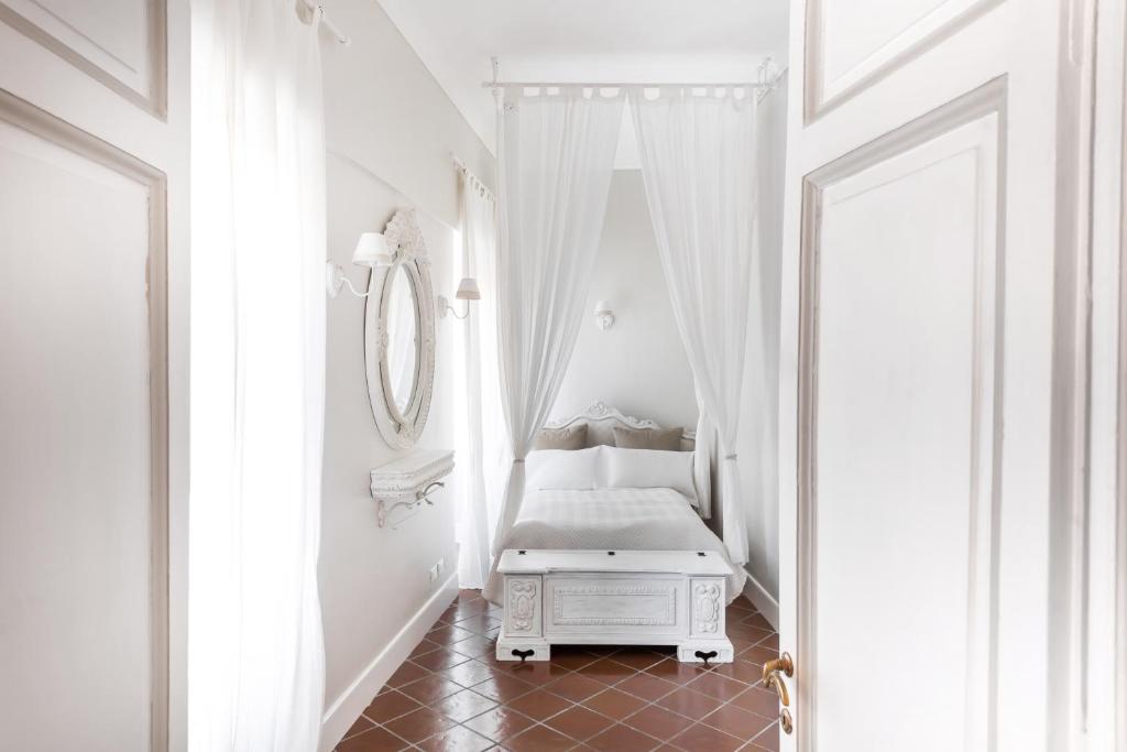 Pantheon Luxury House - main image