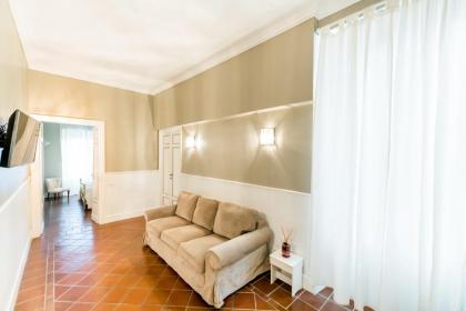 Pantheon Luxury House - image 13