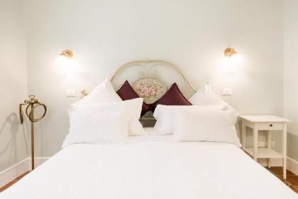 Pantheon Luxury House - image 14