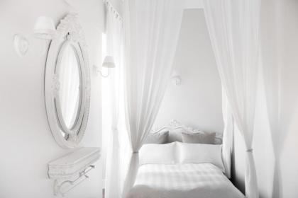 Pantheon Luxury House - image 3