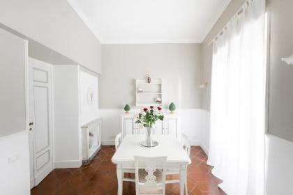 Pantheon Luxury House - image 7