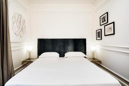 The Shire Hotel - image 1