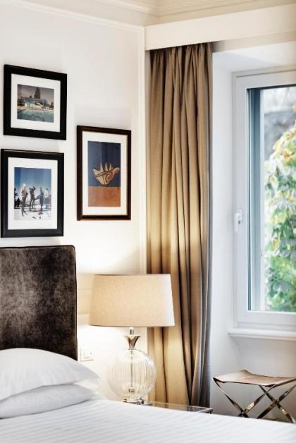 The Shire Hotel - image 20