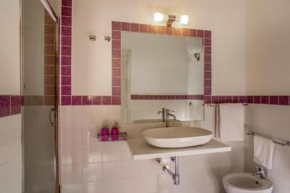 Roma Central Guest House - image 11