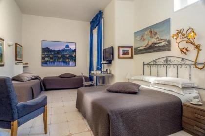 Roma Central Guest House - image 18