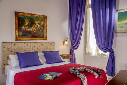 Roma Central Guest House - image 8