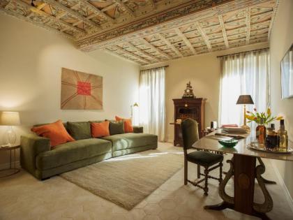 Palazzo Caruso - image 1