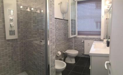 Vatican Central Suites - image 16